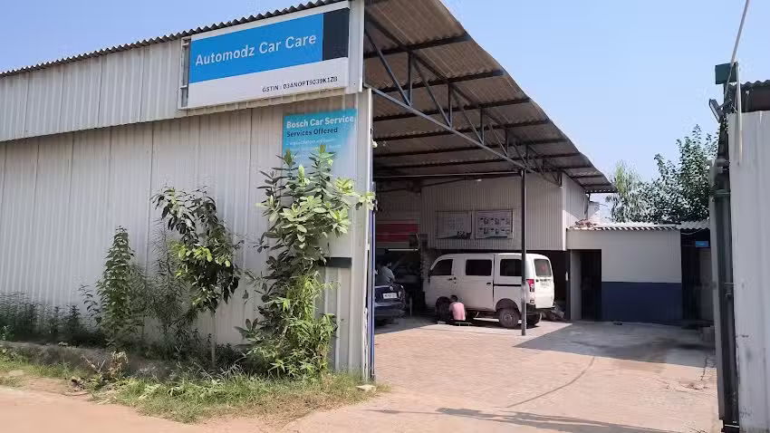 AUTOMODZ CAR CARE , Car Repair Workshop, denting painting, car service, Best and fair service.