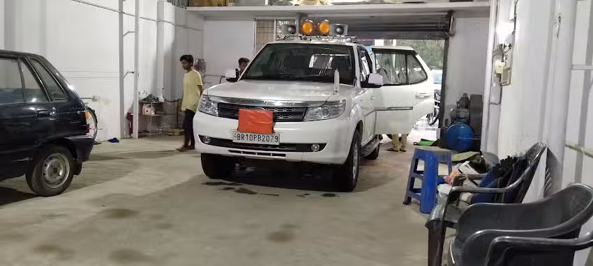 BHARAT MOTORS CAR and BIKE FOAM WASH