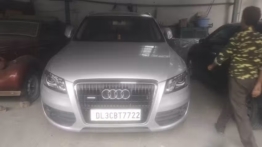 CAR CENTRE ACCIDENT CAR RIPAIRING