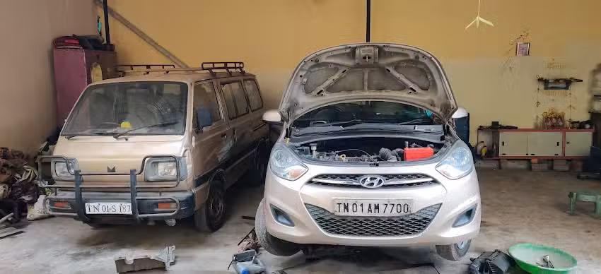 Car mechanic shop