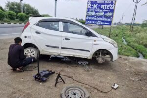 Car service center tonk