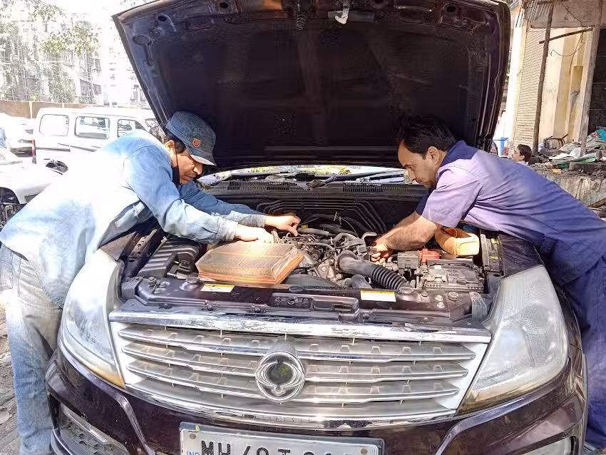 Diesel Maestro garage