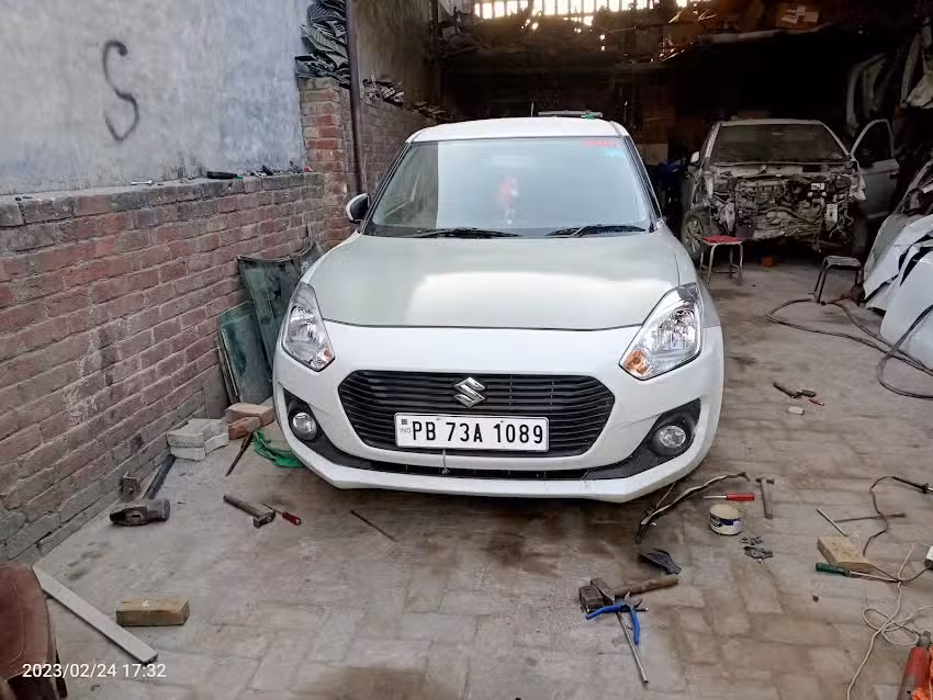 Golden motor garage