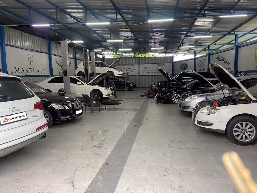 GoMechanic Luxe &ndash; Car Service In Vrindavan