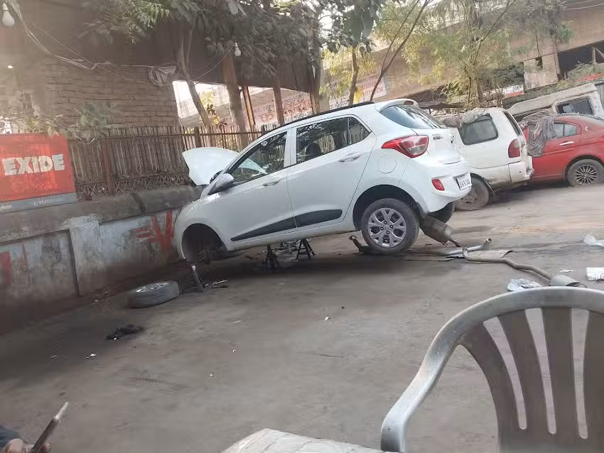 GURUVEER AUTO UNIVERSE