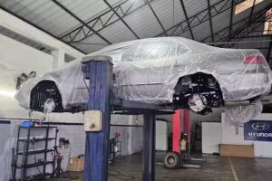 Head Light Polishing & Restoration services