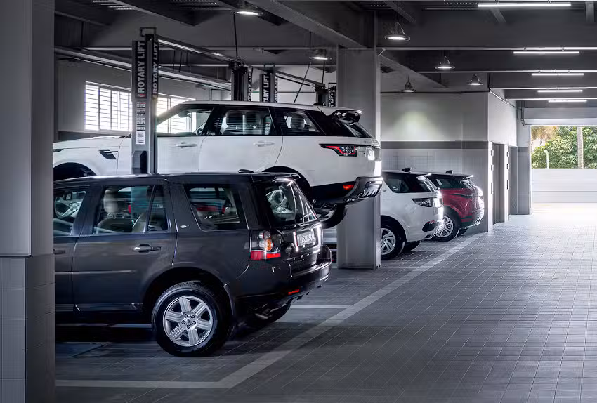 Jaguar Land Rover -Service center &ndash; Bangalore Airport Road- Yelahanka