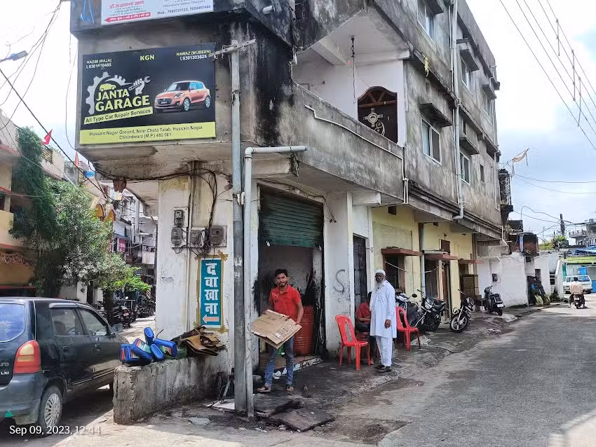 Janta garage