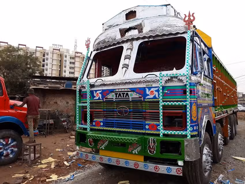 Kaka Sankar Sharma Body garage