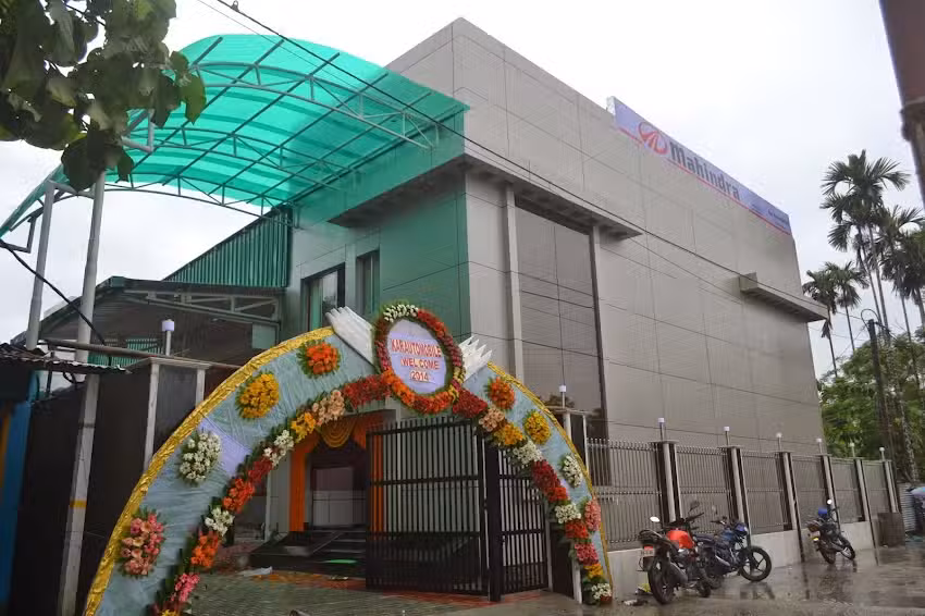 Kar Automobile (Mahindra Service Center)