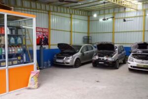 M R MOTORS YES MECHANIC