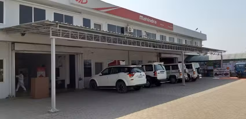 MAHINDRA Auto Centre
