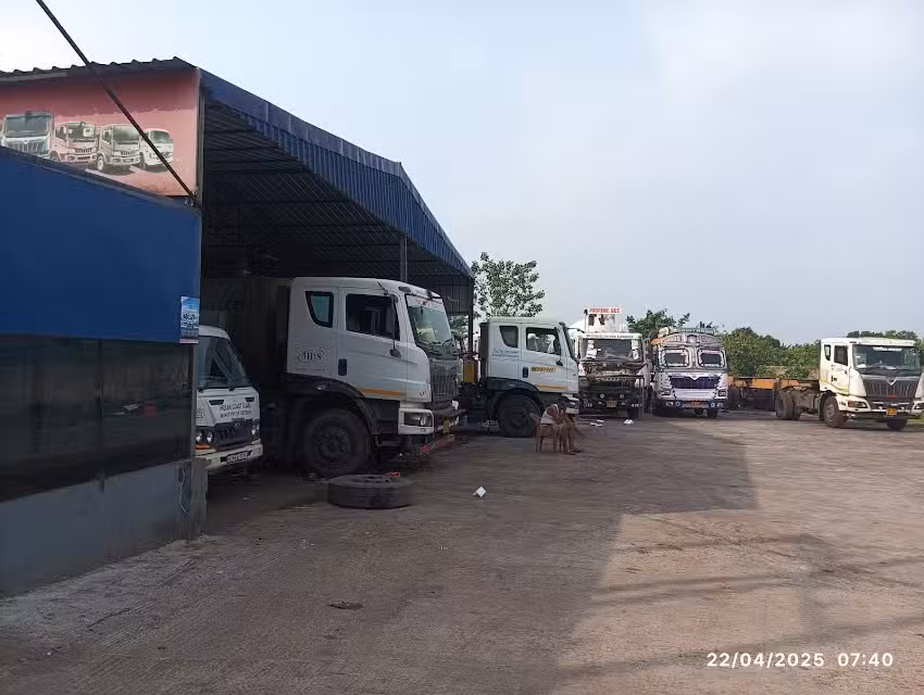 MAHINDRA CUSTOMAR CARE CENTER