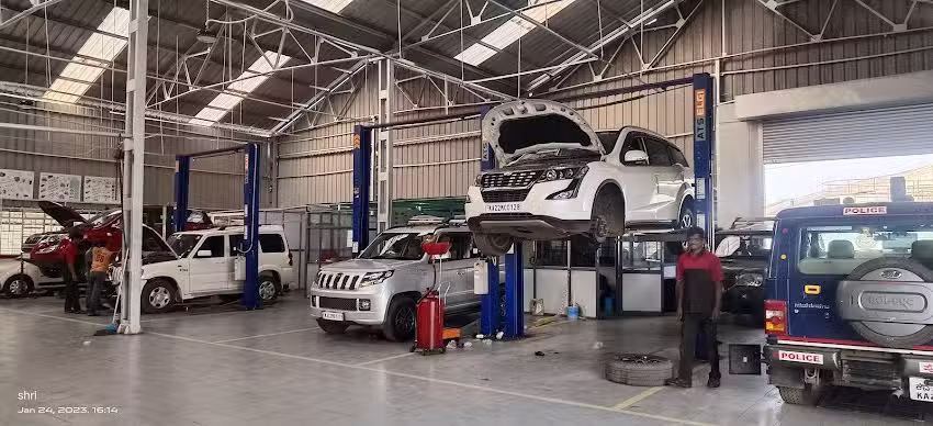 MAHINDRA SUTARIA AUTO CENTRE