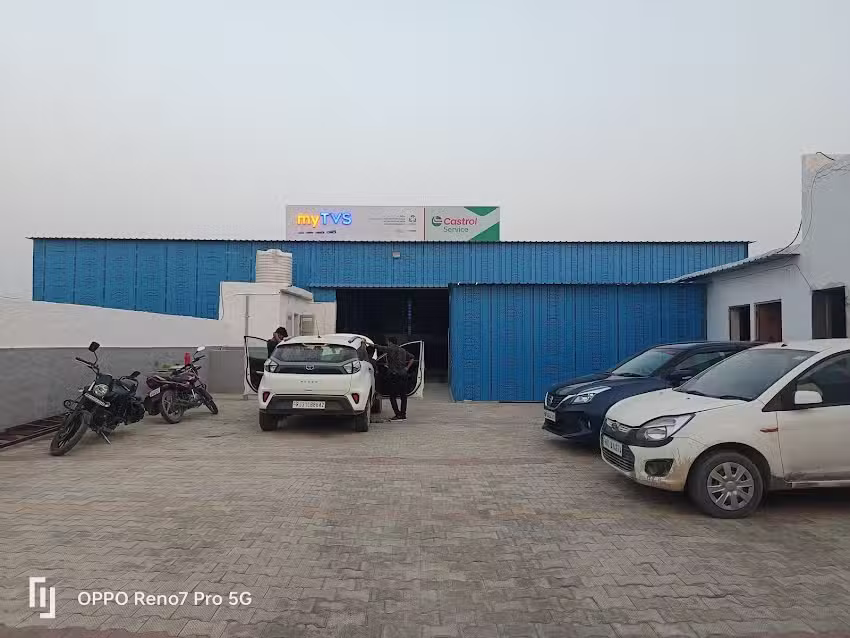 Near Choudhary hotel nohar