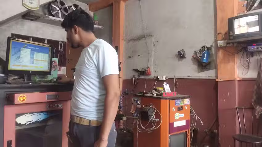 NEW INDORE AUTO GARAGE AND SERVICE CENTER