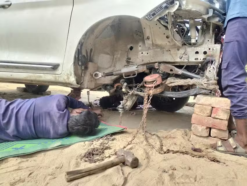 न्यू कार केयर सेंटर डेटिंग व पेंटिंग इलेक्ट्रीशियन