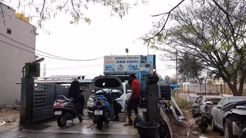 REHO CAR CARE MULTI BRAND CAR REPAIR AND CAR SCANNING AND CAR AND TWO WHEELER WASHING