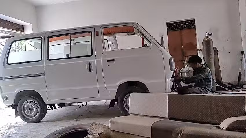 Roshan denting painting centre