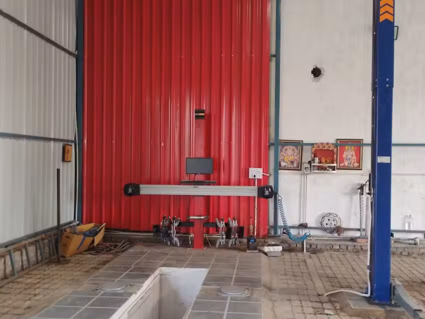 S.K Motor four wheeler service workshop