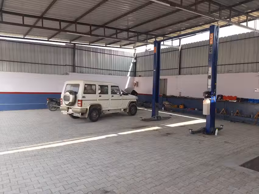 Shiv Shakti garage