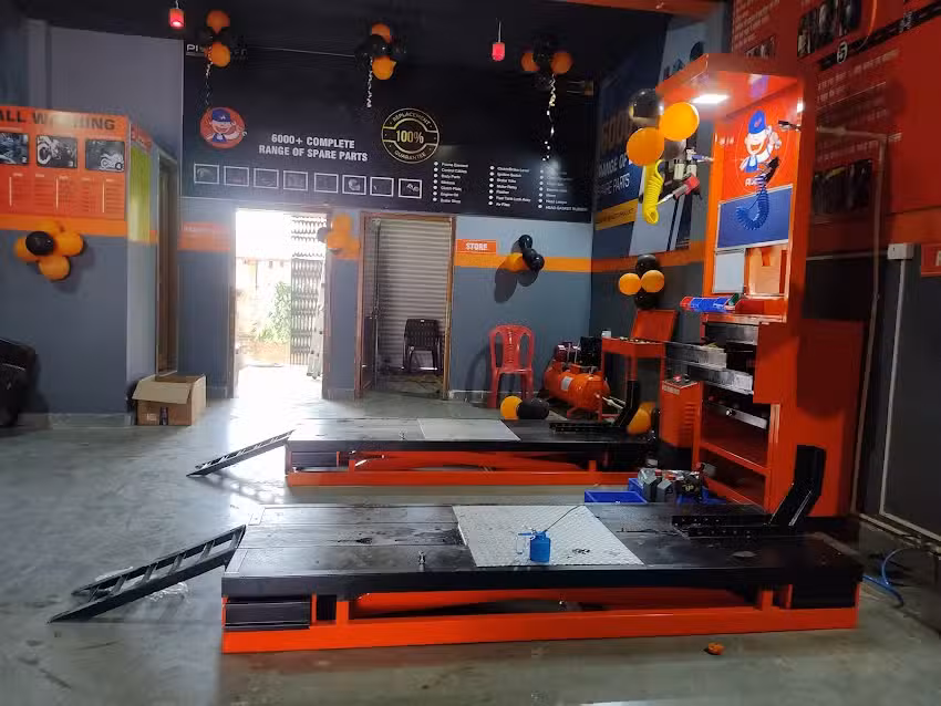 Smart Garage Sigma 2 Wheeler Service Center