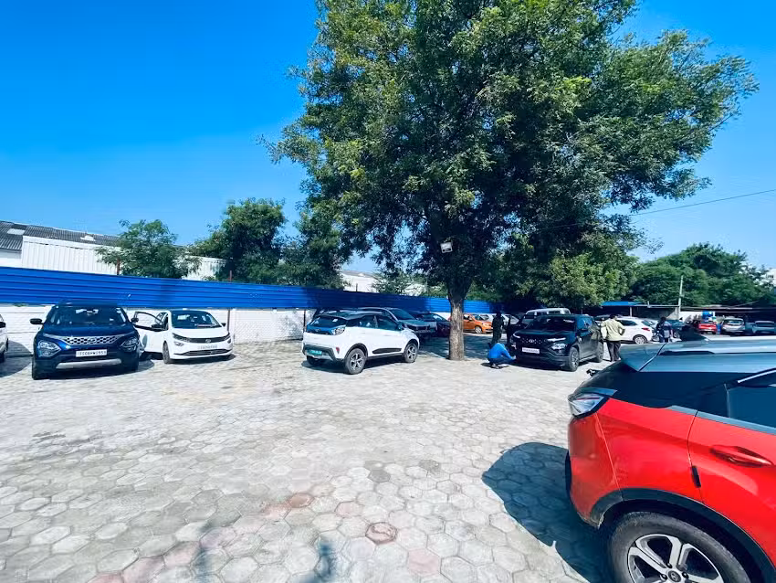 Tata Motors Cars Service Centre &ndash; Select Cars, Uppal