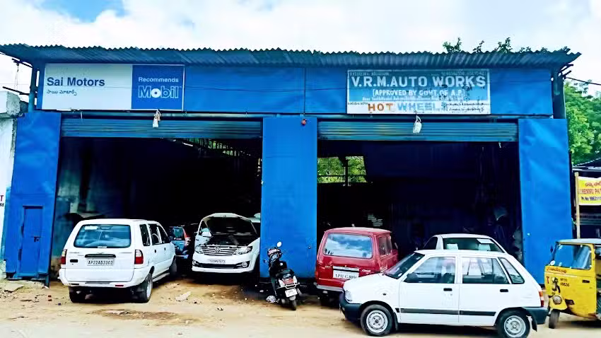 V.R.M. AUTO WORKS & Hot Wheels